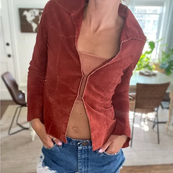 Amazing Y2K vintage genuine suede bellsleeve jacket - Picture 4 of 4